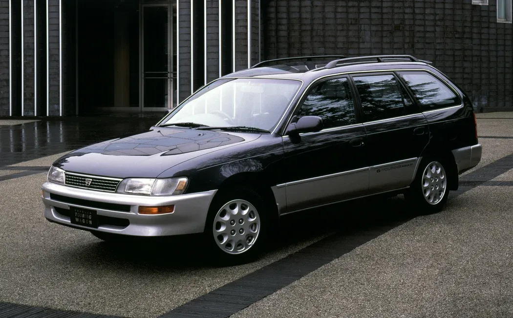 Логотип Toyota Corolla Универсал 5 дв. 7 (E100)