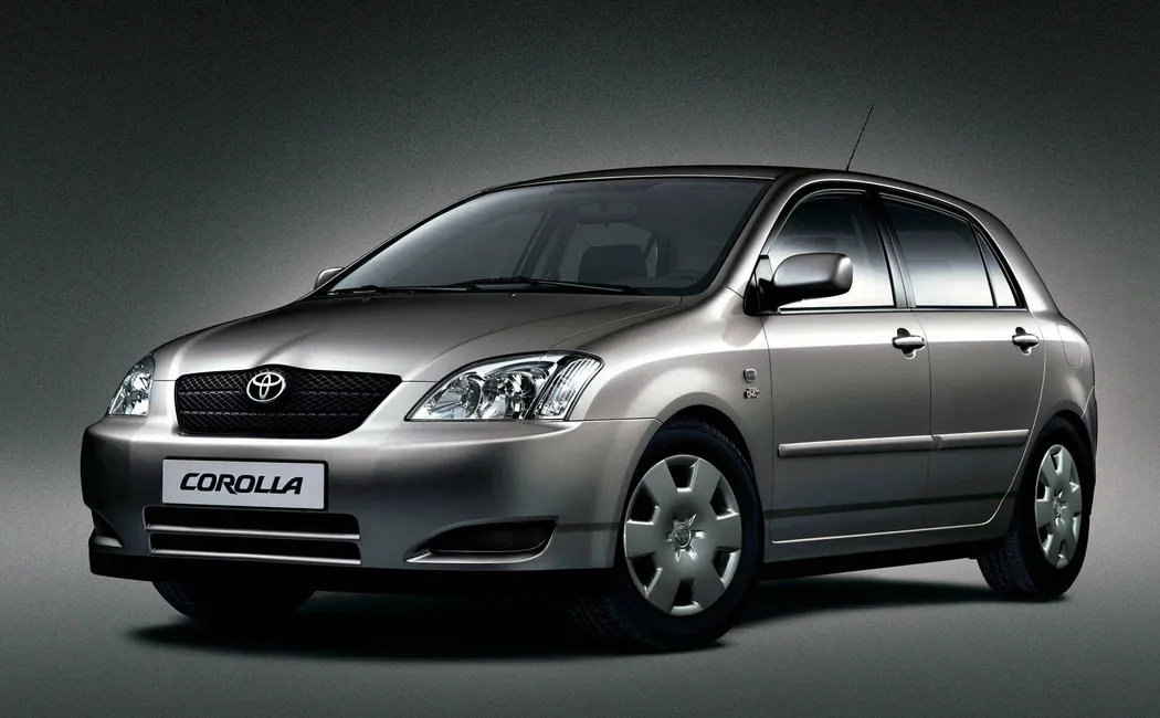 Логотип Toyota Corolla Хэтчбек 5 дв. 1 (E120 / E130)