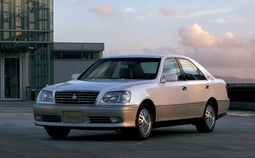 Логотип Toyota Crown Седан 4 дв. 11 (S170)