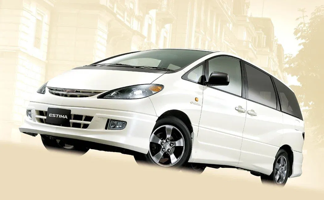 Логотип Toyota Estima Минивэн 2 поколение