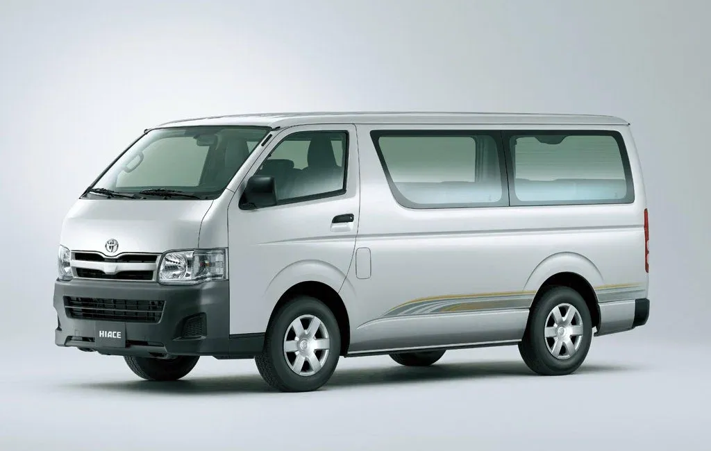 Логотип Toyota HiAce Минивэн 5 (H200)