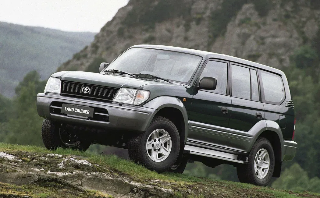 Логотип Toyota Land Cruiser Prado Внедорожник 5 дв. 90 поколение