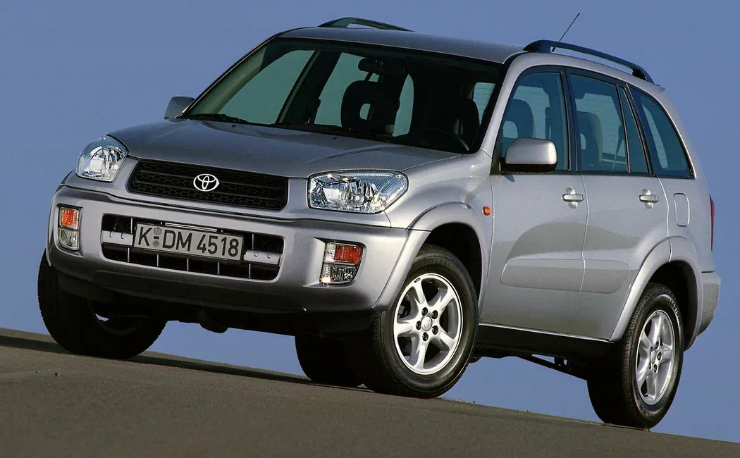 Логотип Toyota RAV4 Внедорожник 5 дв. 2 (XA20)