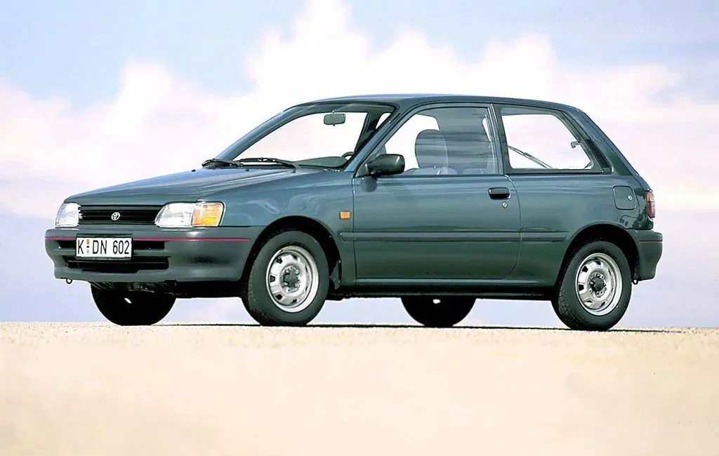 Логотип Toyota Starlet Хэтчбек 3 дв. 4 (P80)