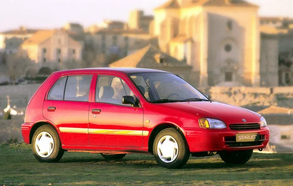 Логотип Toyota Starlet Хэтчбек 5 дв. 5 (P90)
