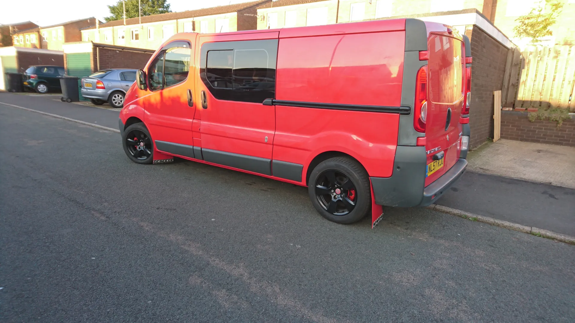 Логотип Vivaro