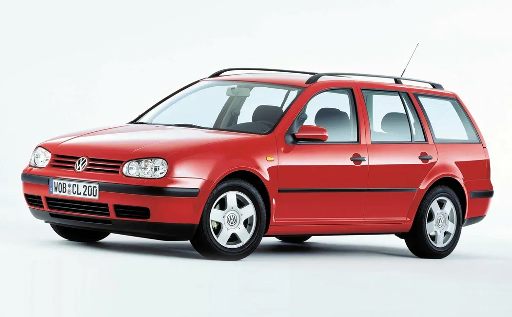 Логотип Volkswagen Golf Универсал 5 дв. 4 поколение