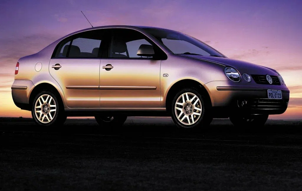 Логотип Volkswagen Polo Седан 4 дв. 4 поколение